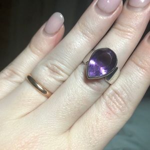 Gemmy gorgeous amethyst pear ring